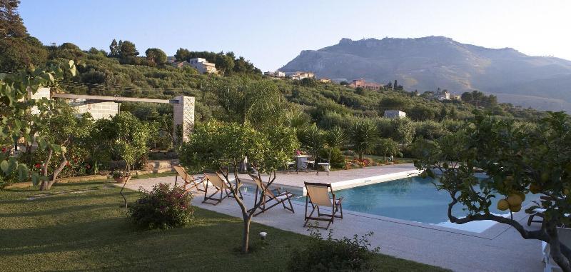 Baglio Sant'Andrea Bed & Breakfast Valderice Exterior foto
