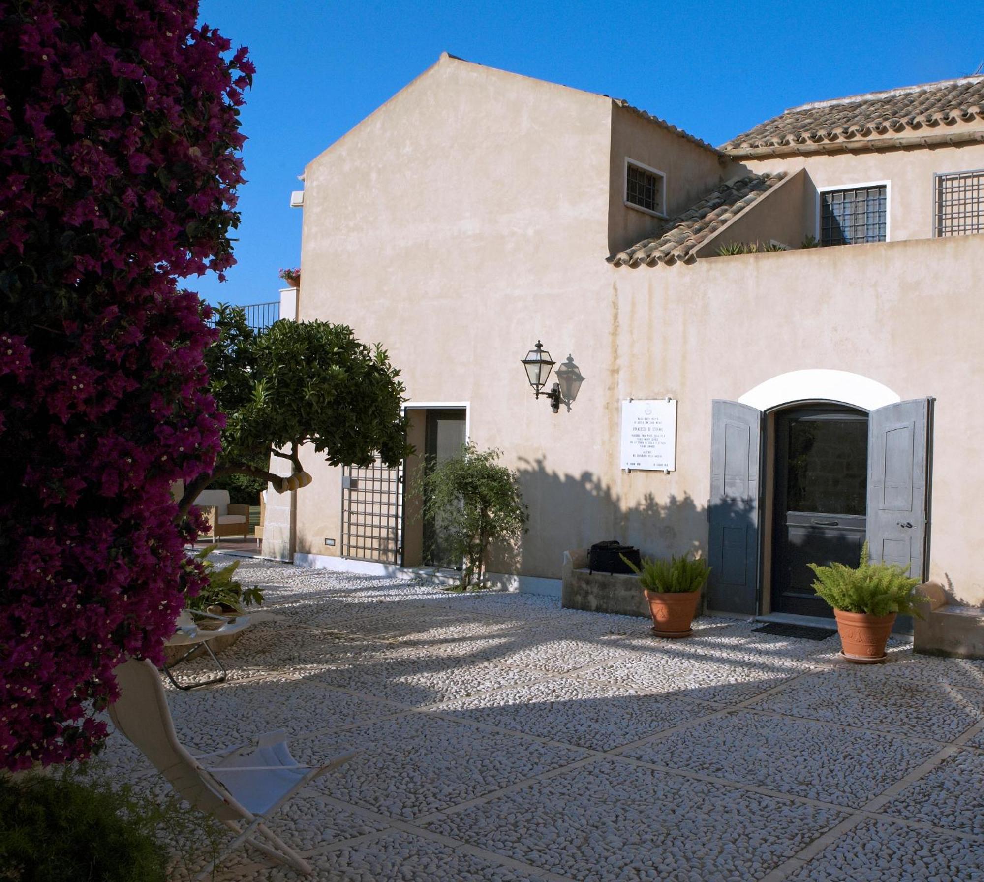 Baglio Sant'Andrea Bed & Breakfast Valderice Exterior foto