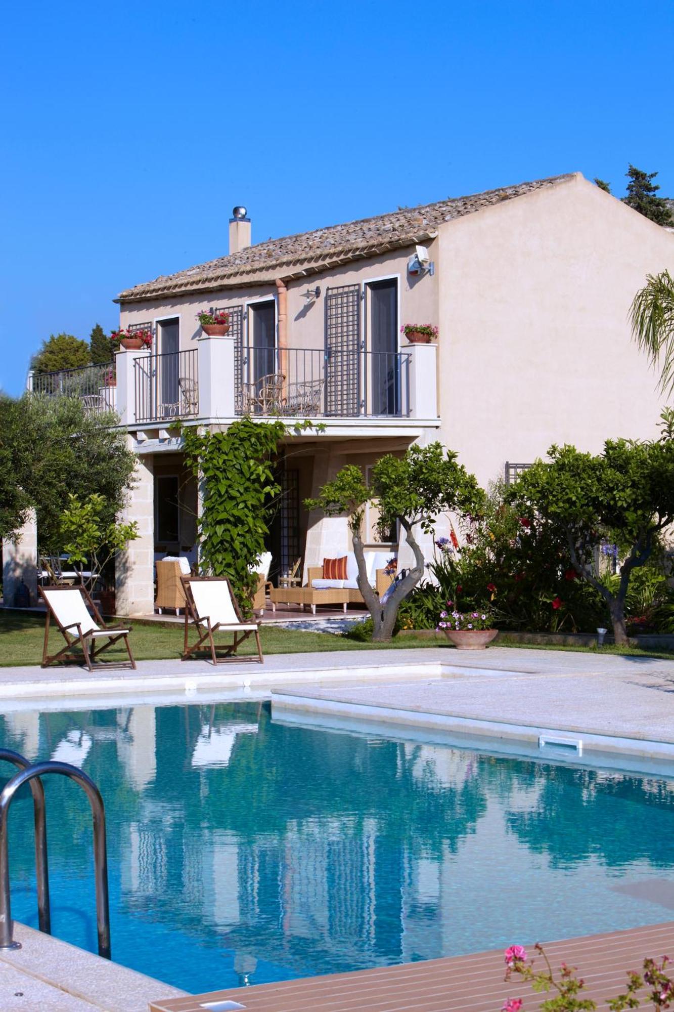Baglio Sant'Andrea Bed & Breakfast Valderice Exterior foto