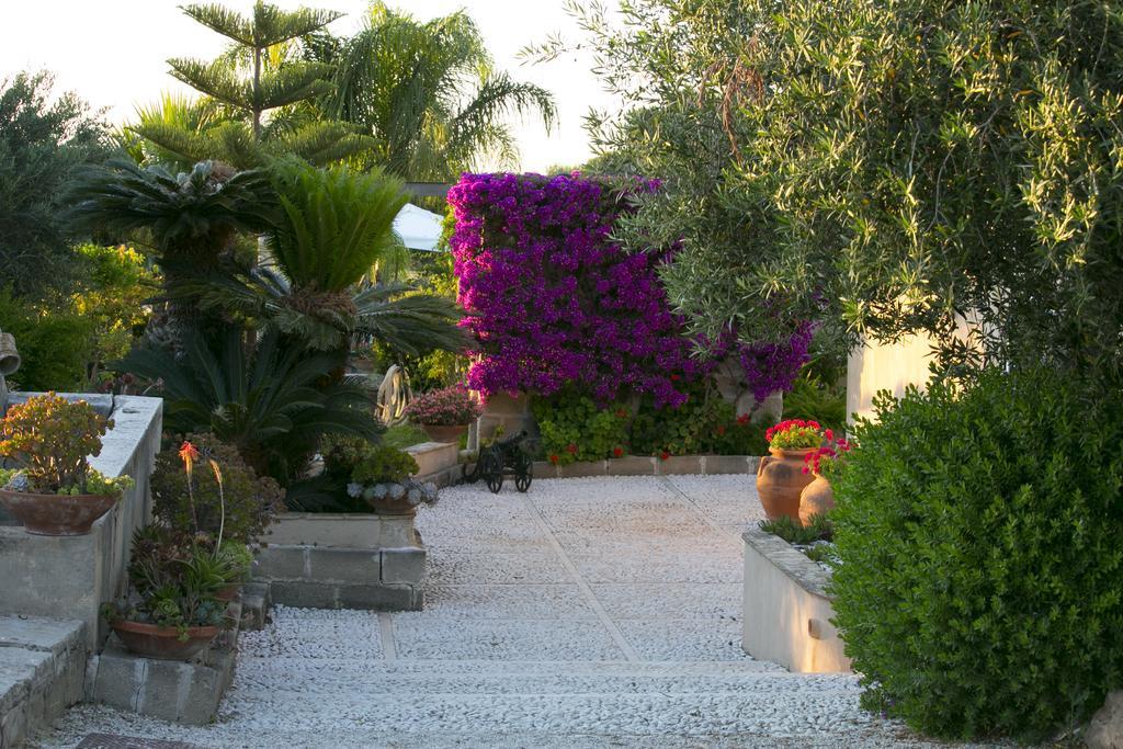 Baglio Sant'Andrea Bed & Breakfast Valderice Exterior foto