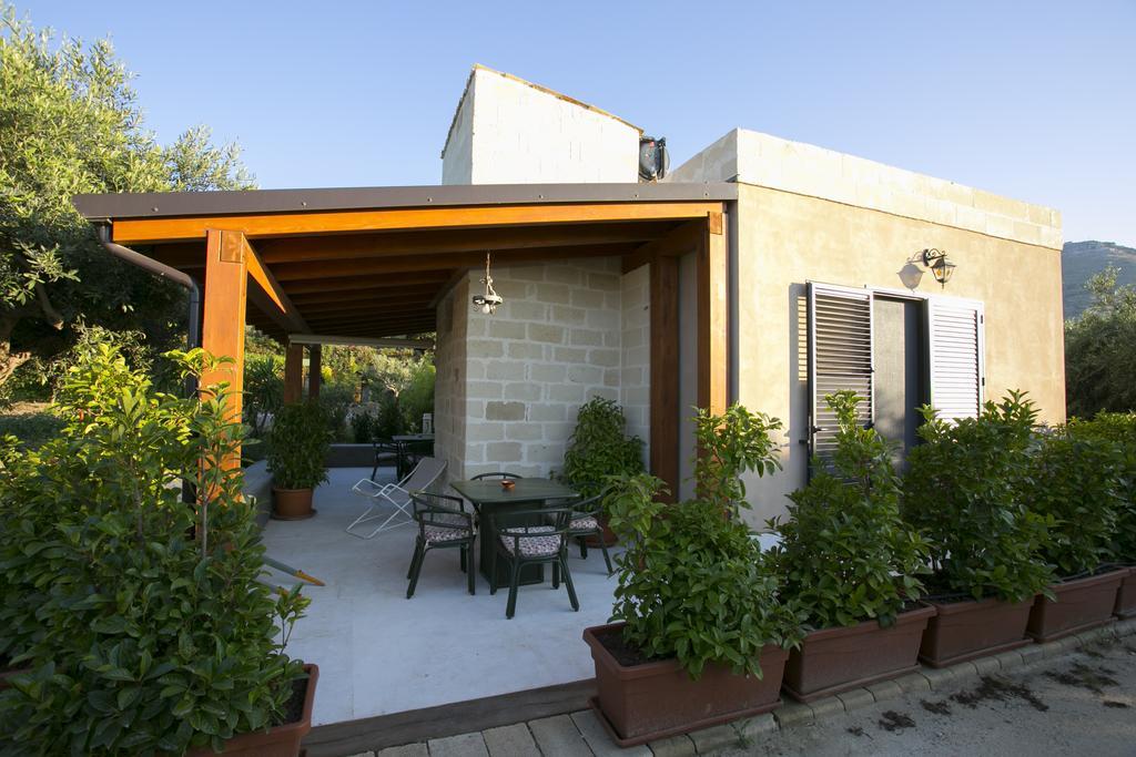 Baglio Sant'Andrea Bed & Breakfast Valderice Exterior foto